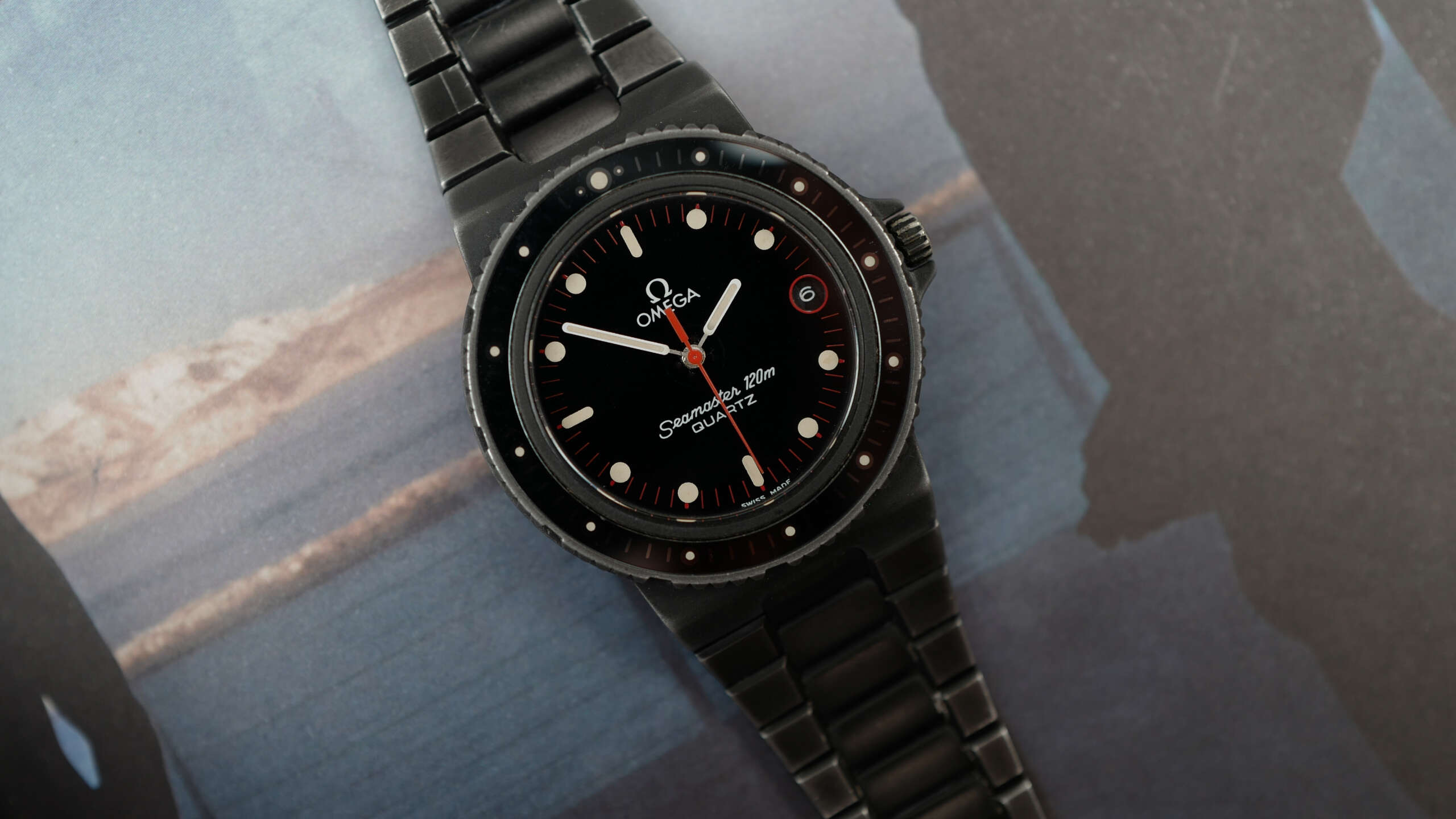 cafe-noir-montre-vintage-marseille-horloger-omega-seamaster-120-quartz-nimitz-pvd-1980