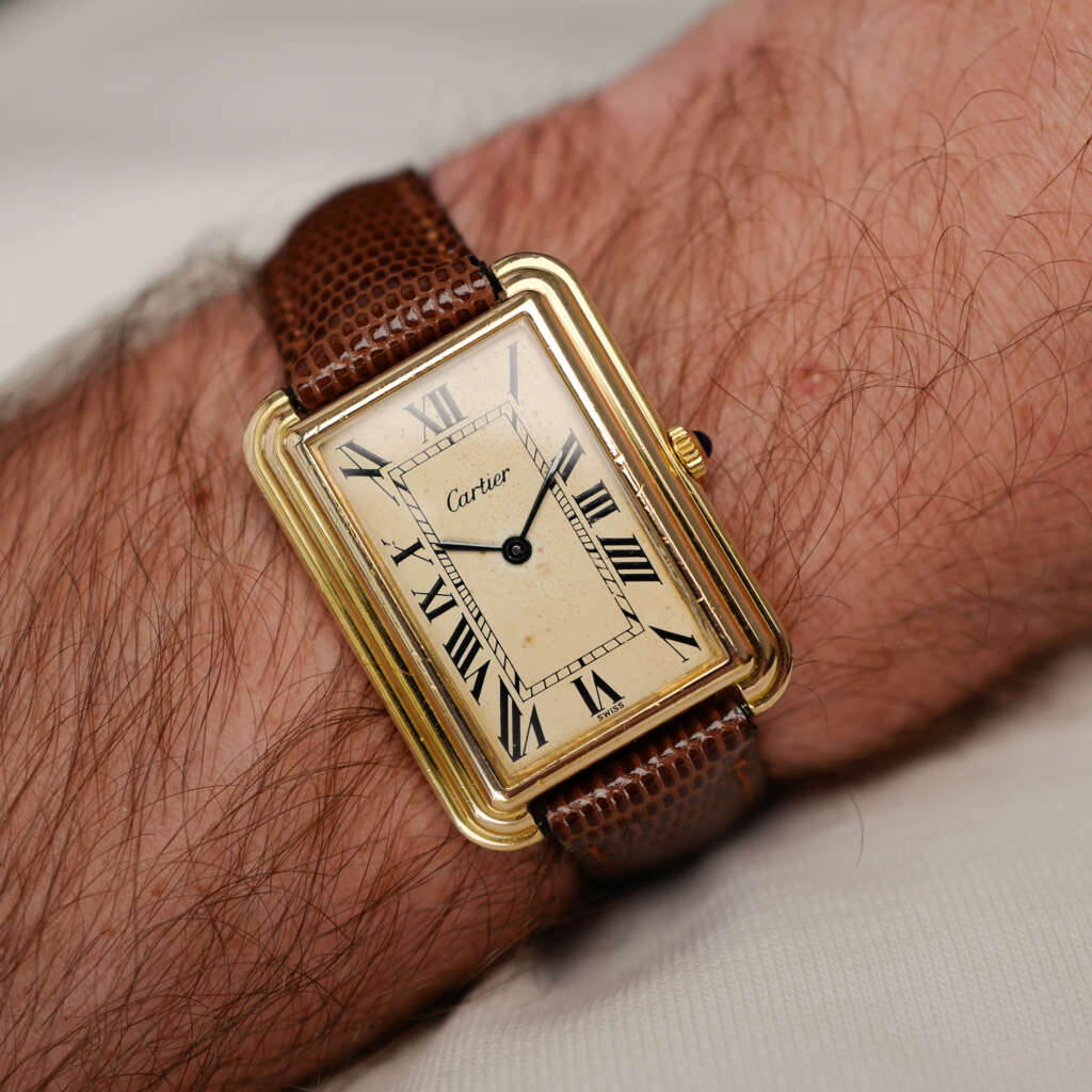 cafe-noir-montre-vintage-marseille-horloger-cartier-tank-stepped-new-york-jumbo-1960