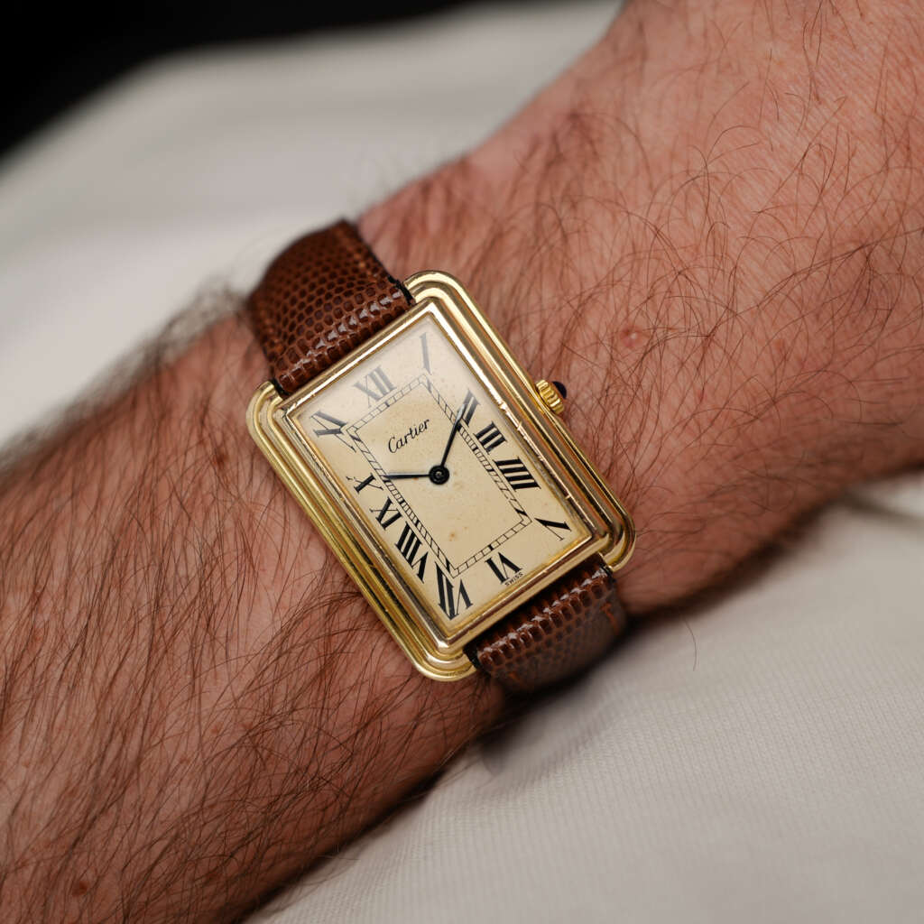cafe-noir-montre-vintage-marseille-horloger-cartier-tank-stepped-new-york-jumbo-1960