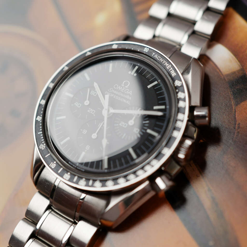 cafe-noir-montre-vintage-marseille-horloger-omega-speedmaster-professional-moonwatch-1450022-1990_8 cafe-noir-montre-vintage-marseille-horloger-omega-speedmaster-professional-moonwatch-1450022-1990