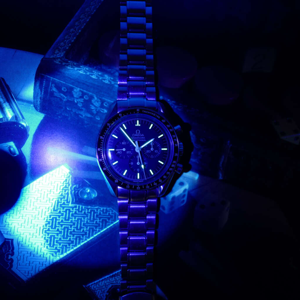 cafe-noir-montre-vintage-marseille-horloger-omega-speedmaster-professional-moonwatch-357050-1990