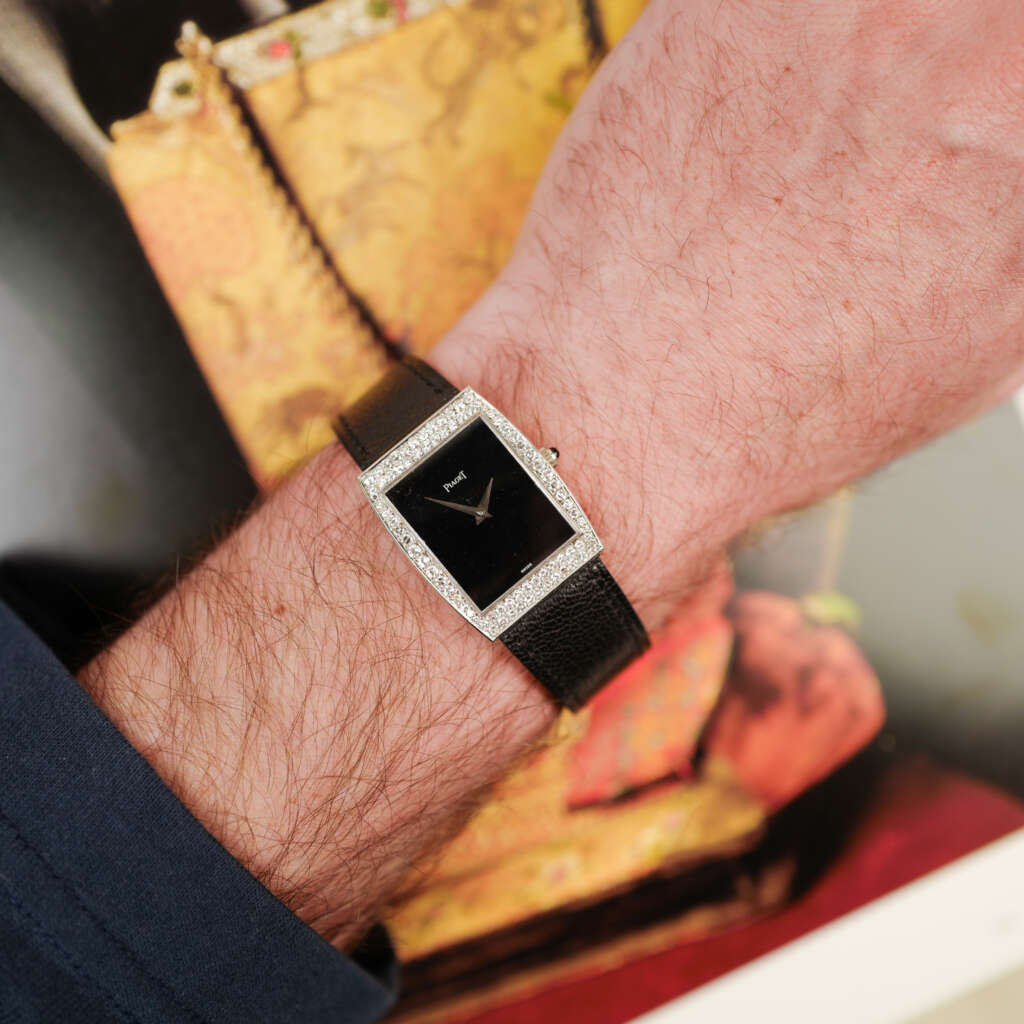 cafe-noir-montre-vintage-marseille-horloger-piaget-ultra-chic-or-blanc-diamants-9675-1980_1 cafe-noir-montre-vintage-marseille-horloger-piaget-ultra-chic-or-blanc-diamants-9675-1980
