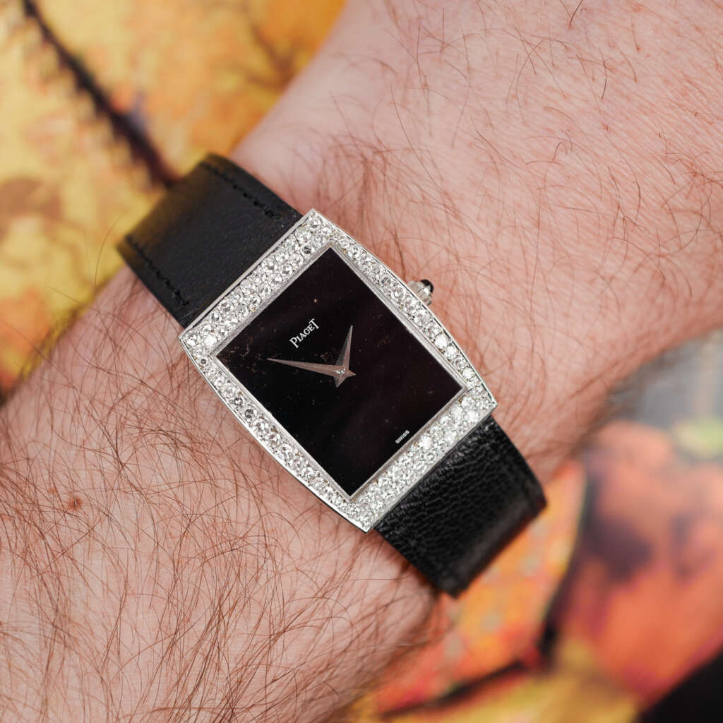 cafe-noir-montre-vintage-marseille-horloger-piaget-ultra-chic-or-blanc-diamants-9675-1980