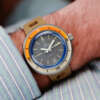 cafe-noir-montre-vintage-marseille-horloger-venus-skin-diver-bakelite-orange-1970