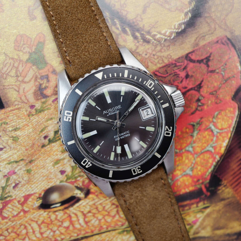 cafe-noir-montre-vintage-marseille-horloger-aurore-nautic-automatic-200m-tritium-1980_7