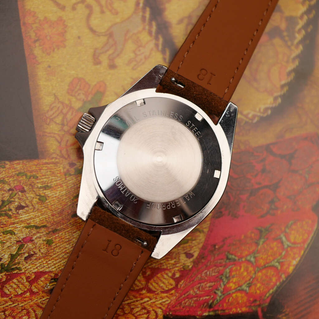 cafe-noir-montre-vintage-marseille-horloger-aurore-nautic-automatic-200m-tritium-1980_9 cafe-noir-montre-vintage-marseille-horloger-aurore-nautic-automatic-200m-tritium-1980