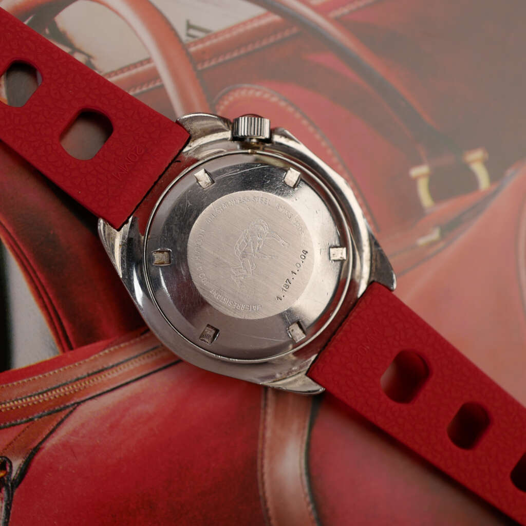 cafe-noir-montre-vintage-marseille-horloger-beuchat-marseille-1000m-marine-nationale-1980