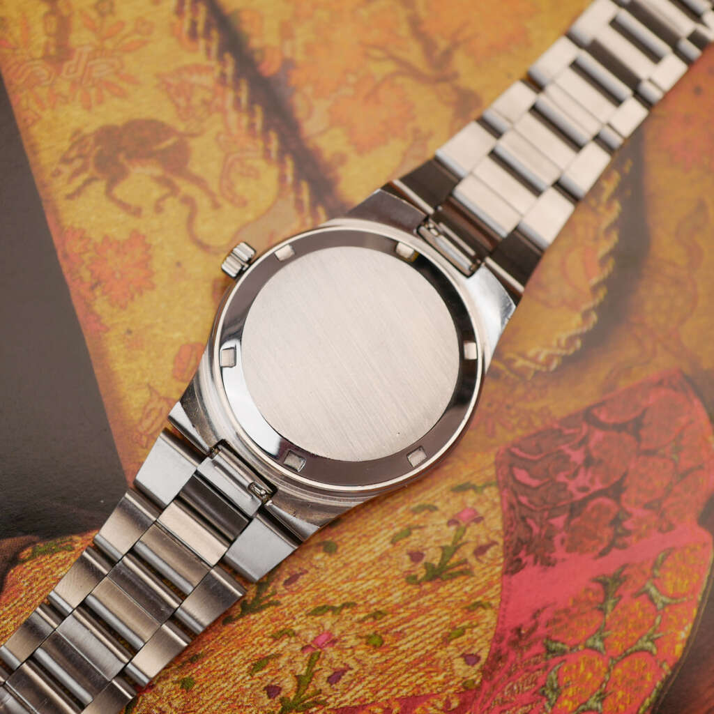 cafe-noir-montre-vintage-marseille-horloger-omega-geneve-1660174-bracelet-integre-1974