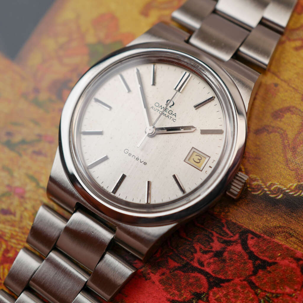 cafe-noir-montre-vintage-marseille-horloger-omega-geneve-1660174-bracelet-integre-1974