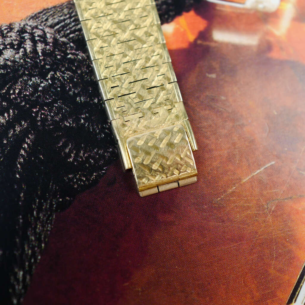 cafe-noir-montre-vintage-marseille-horloger-piaget-cocktail-watch-or-diamants-925a3-1970