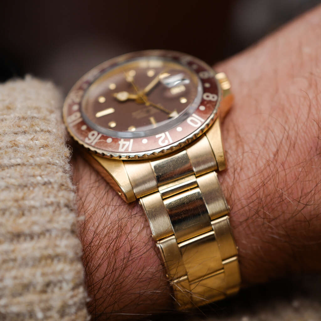 cafe-noir-montre-vintage-marseille-horloger-rolex-gmt-master-1675-or-jaune-rootbeer-1973