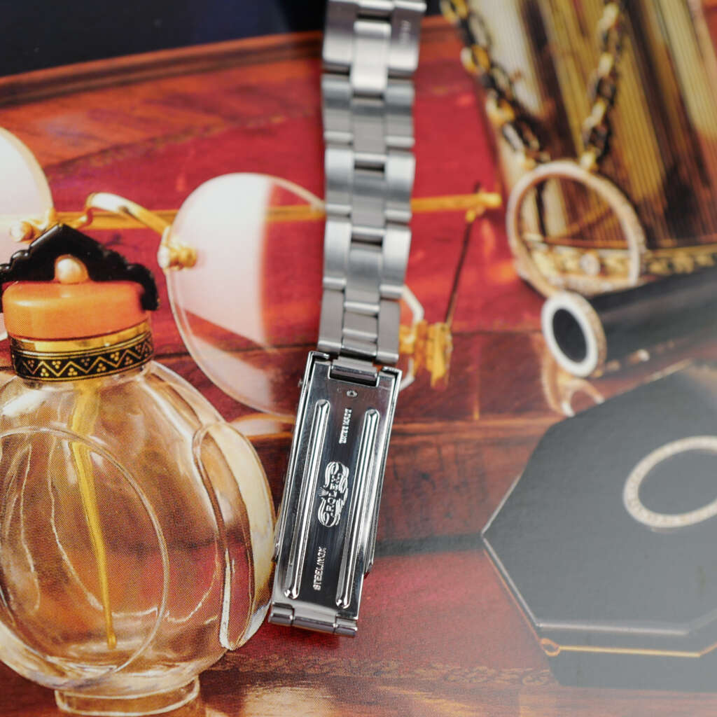 cafe-noir-montre-vintage-marseille-horloger-rolex-mini-oyster-perpetual-date-femme-1978-cadran-blanc