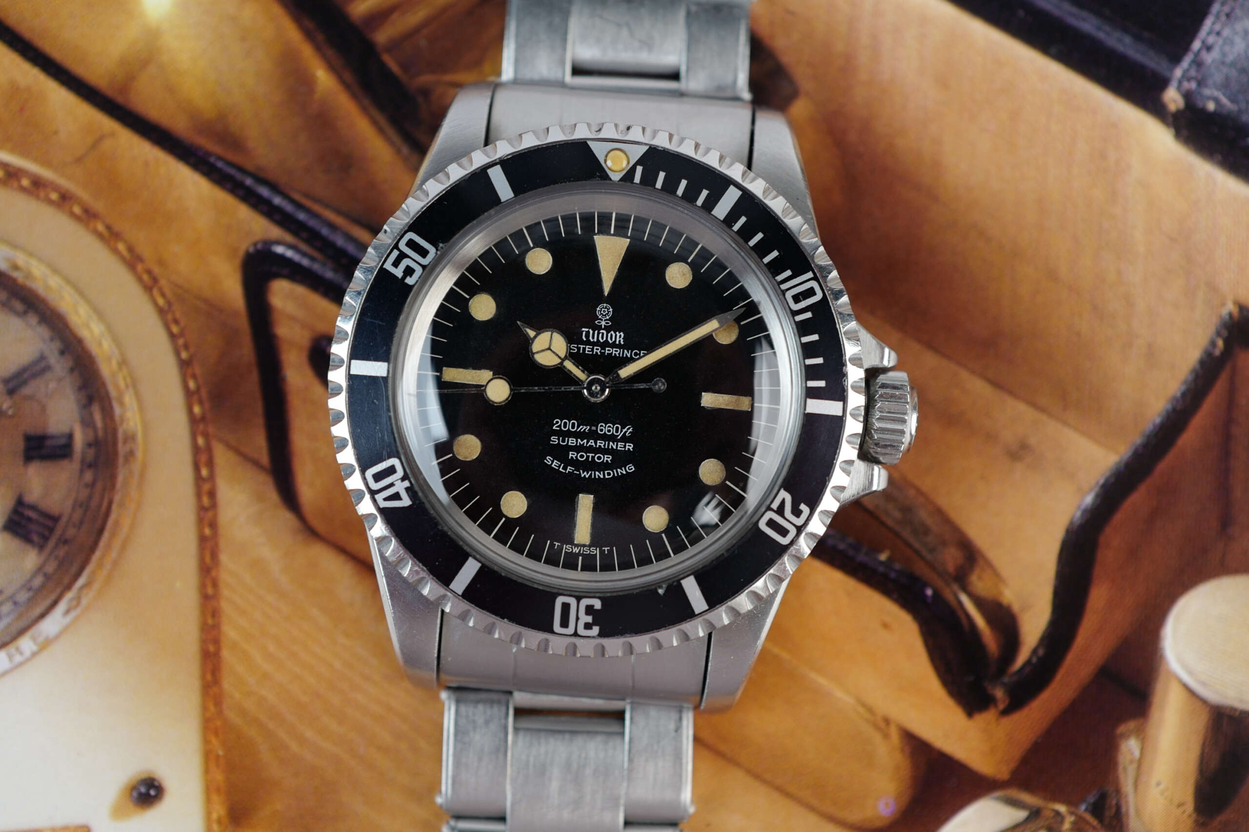 cafe-noir-montre-vintage-marseille-horloger-tudor-oyster-prince-submariner-7928-1968