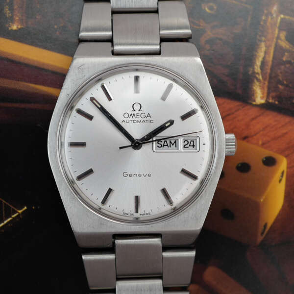 cafe-noir-montre-vintage-marseille-horloger-cartier-tank-must-burgundy-glossy-vintage-1980
