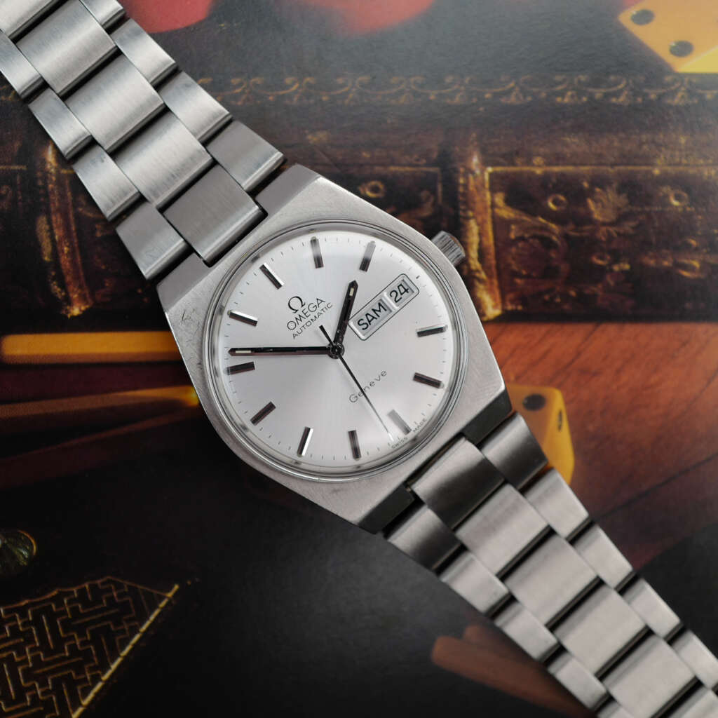 cafe-noir-montre-vintage-marseille-horloger-cartier-tank-must-burgundy-glossy-vintage-1980