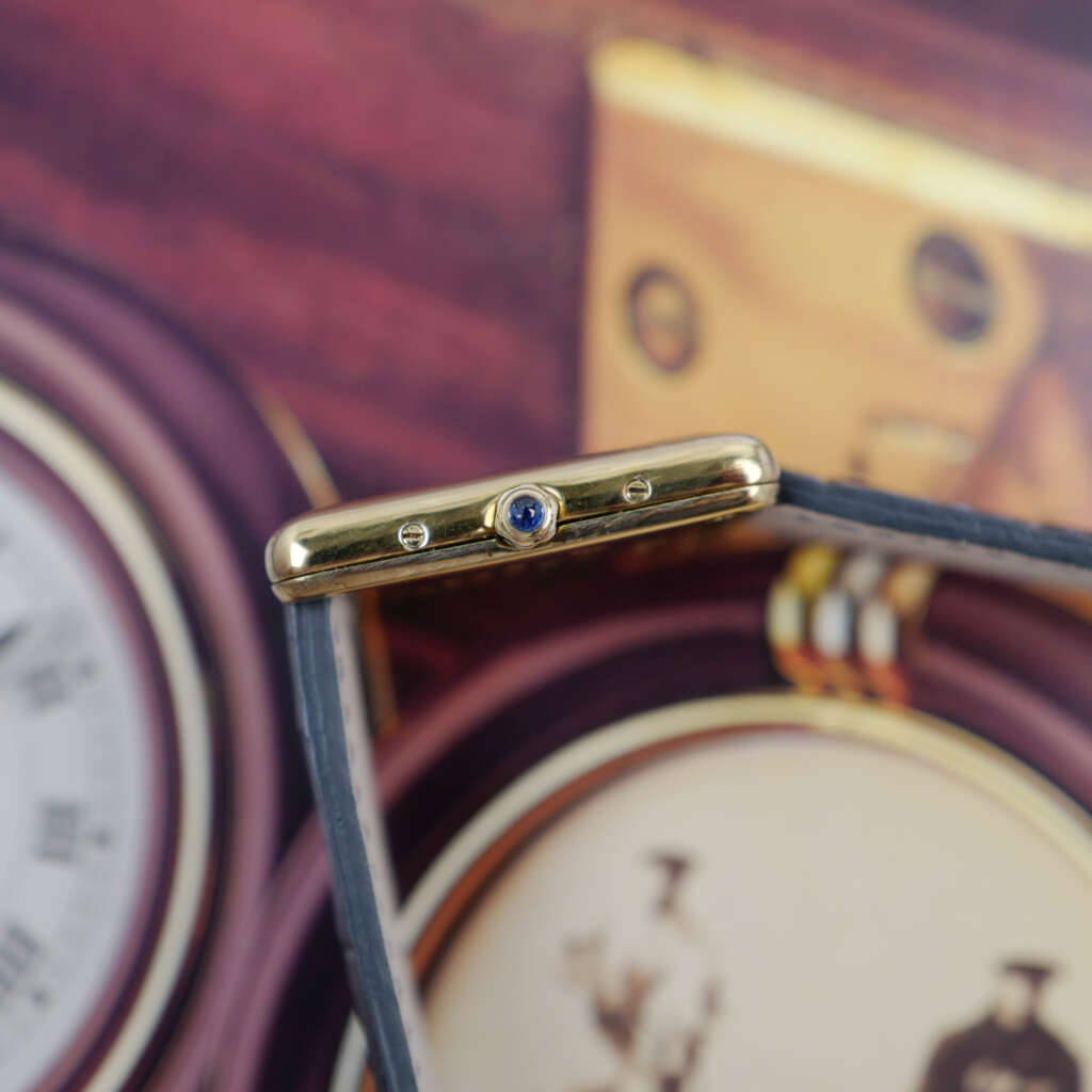 cafe-noir-montre-vintage-marseille-horloger-cartier-tank-must-pm-cadran-noir-sectoriel-1990