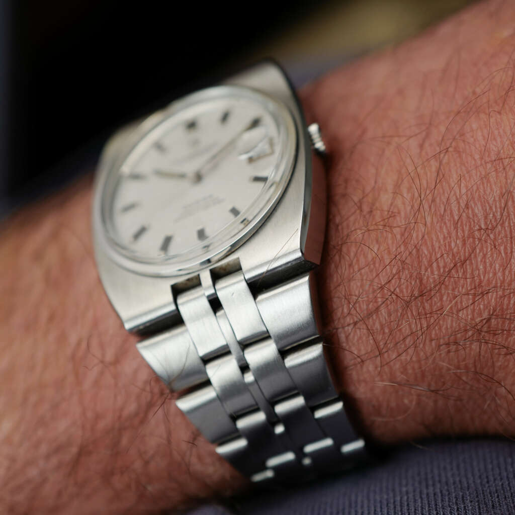 cafe-noir-montre-vintage-marseille-horloger-omega-constellation-168046-chronometer-1970-acier-integre
