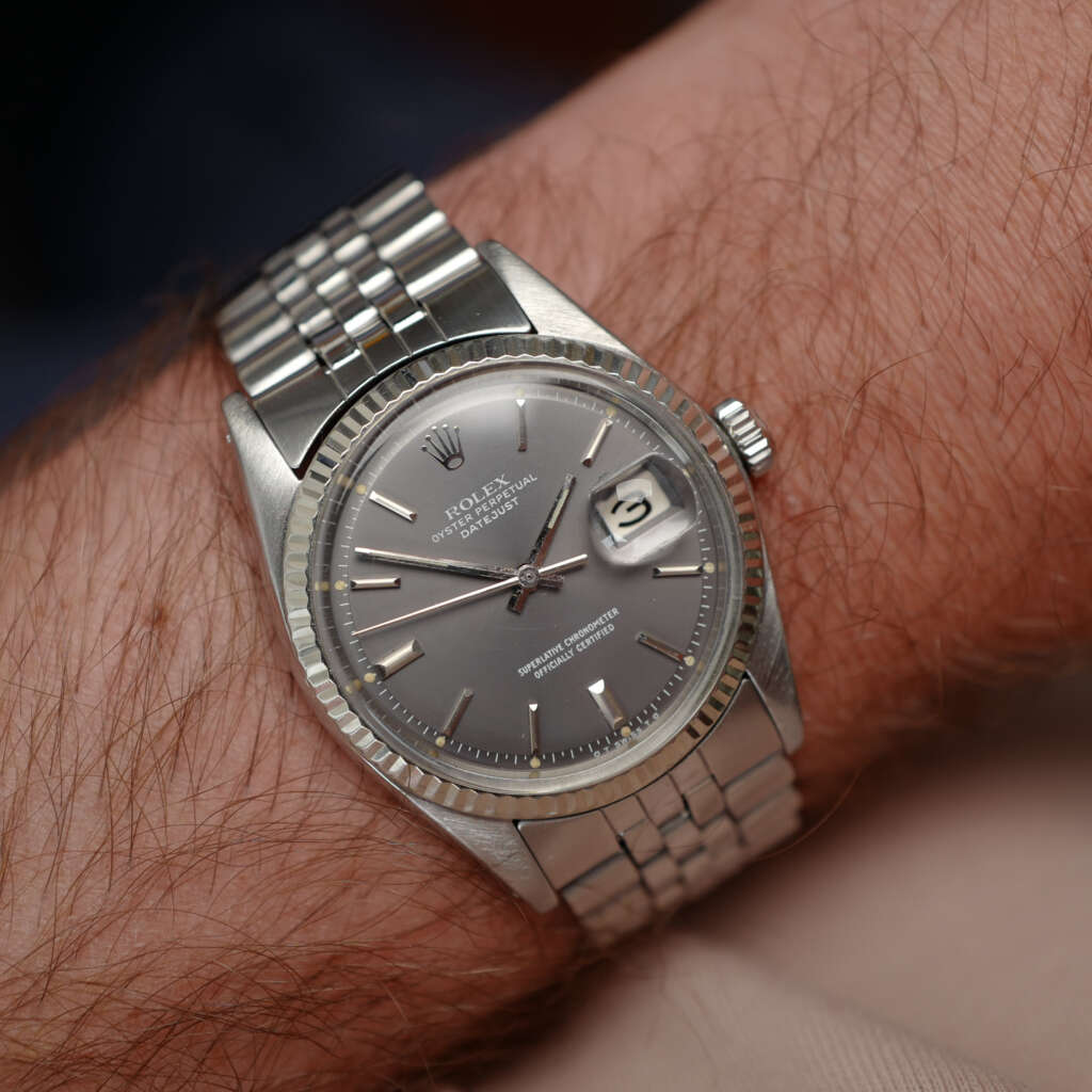 cafe-noir-montre-vintage-marseille-horloger-rolex-datejust-1601-grey-sigma-dial-1976