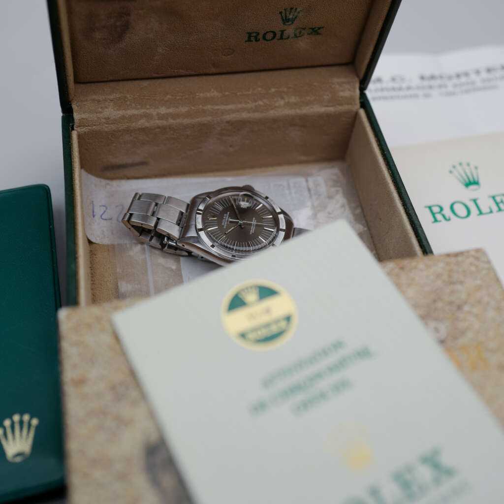 cafe-noir-montre-vintage-marseille-horloger-rolex-oyster-perpetual-date-1501-radial-grey-tritium-full-set-1974