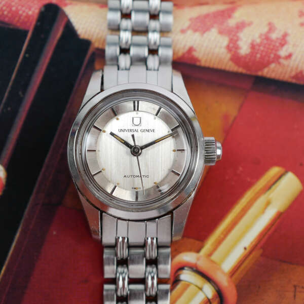 cafe-noir-montre-vintage-marseille-horloger-universal-geneve-mini-polerouter-lady-gay-freres-1960