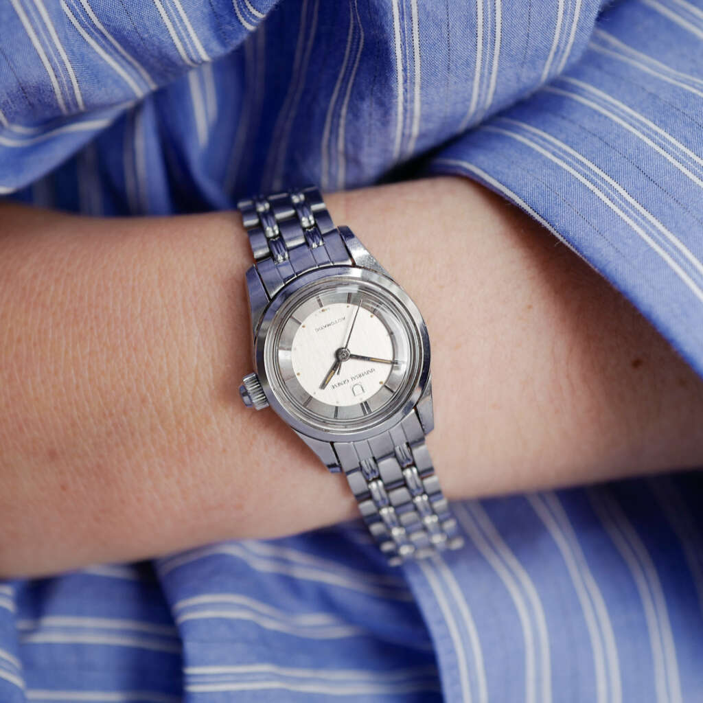 cafe-noir-montre-vintage-marseille-horloger-universal-geneve-mini-polerouter-lady-gay-freres-1960