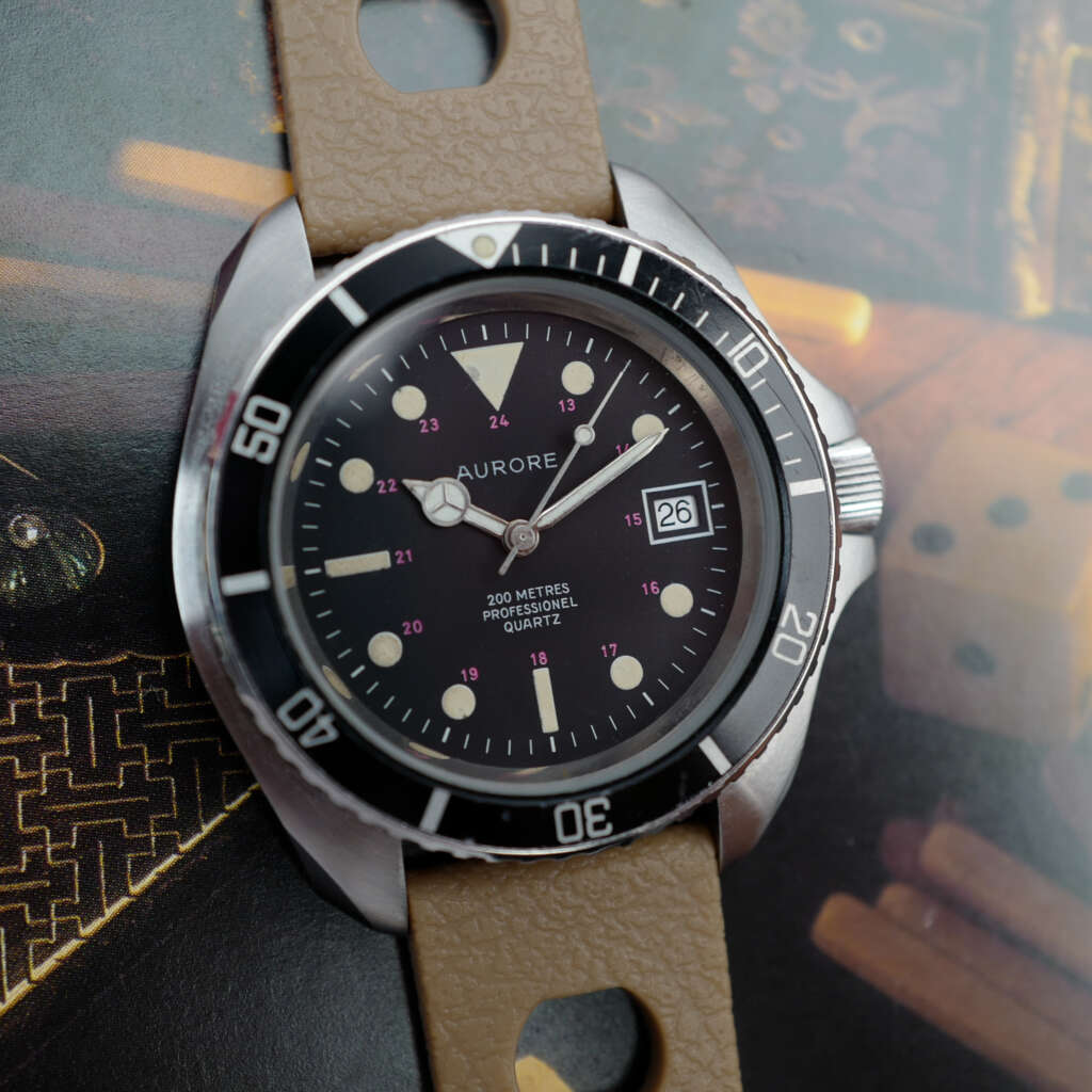 cafe-noir-montre-vintage-marseille-horloger-aurore-professional-monnin-case-diver-1970