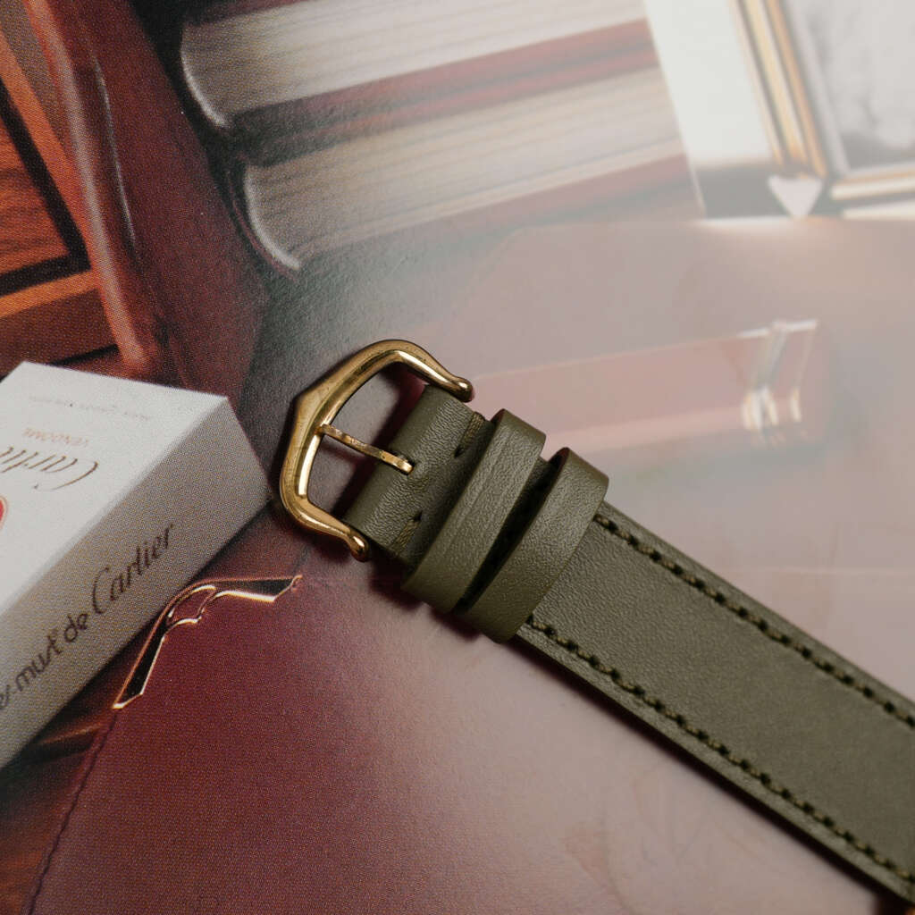 cafe-noir-montre-vintage-marseille-horloger-cartier-tank-must-grand-modele-dore-mecanique-1980