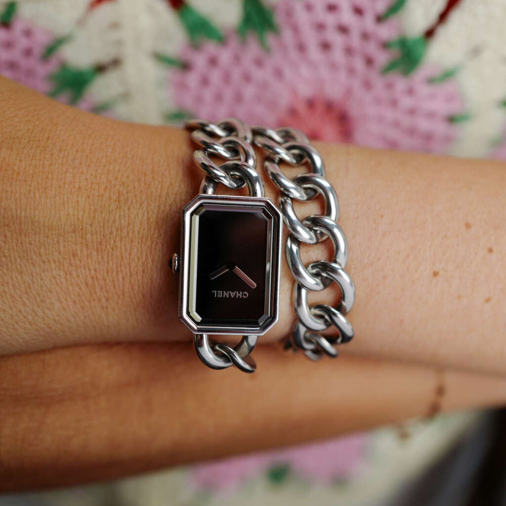 cafe-noir-montre-vintage-marseille-horloger-chanel-premiere-double-tour-ref-32129-quartz-femme-2010