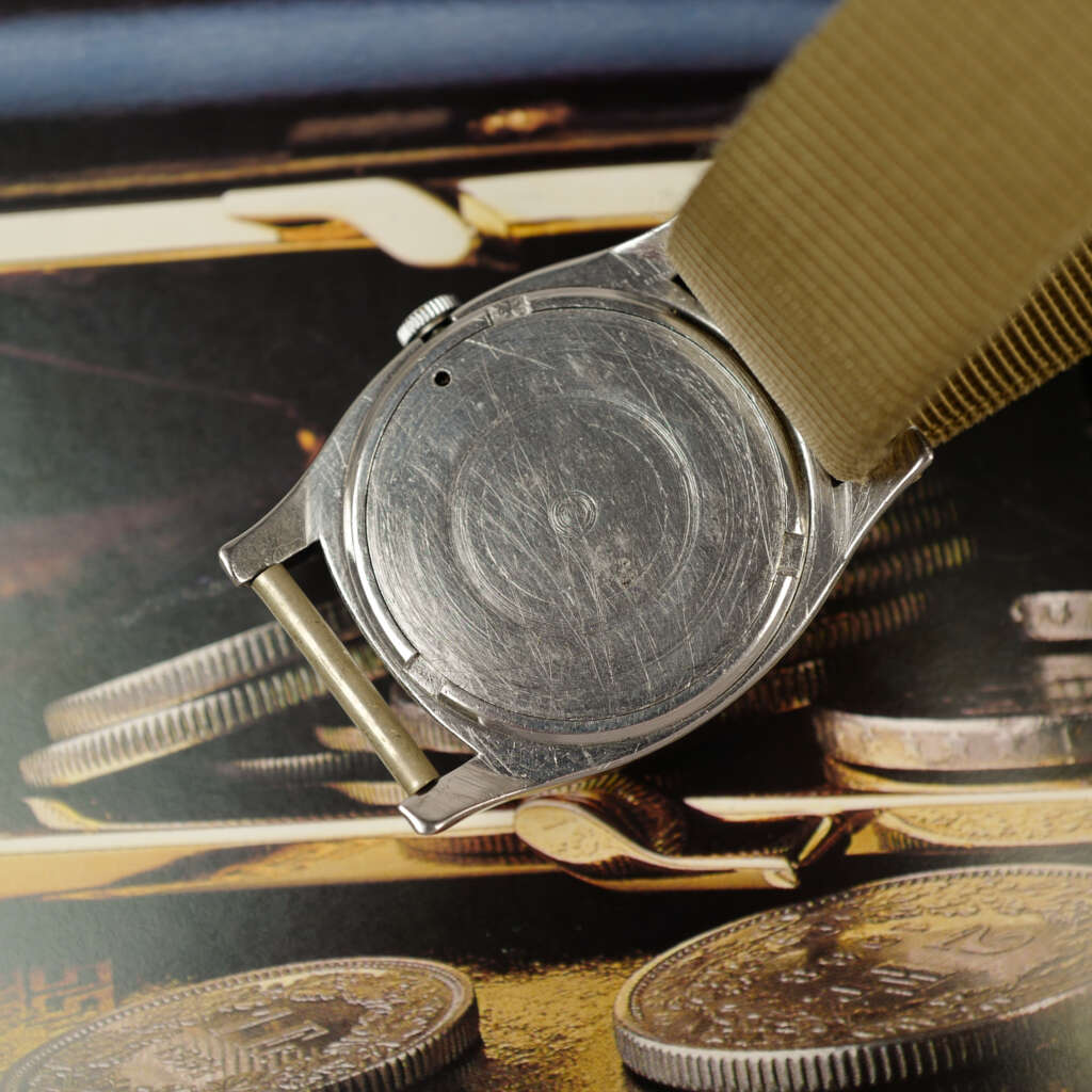 cafe-noir-montre-vintage-marseille-horloger-eterna-type-majetek-antimagnetique-pilote-militaire-1940-oversize