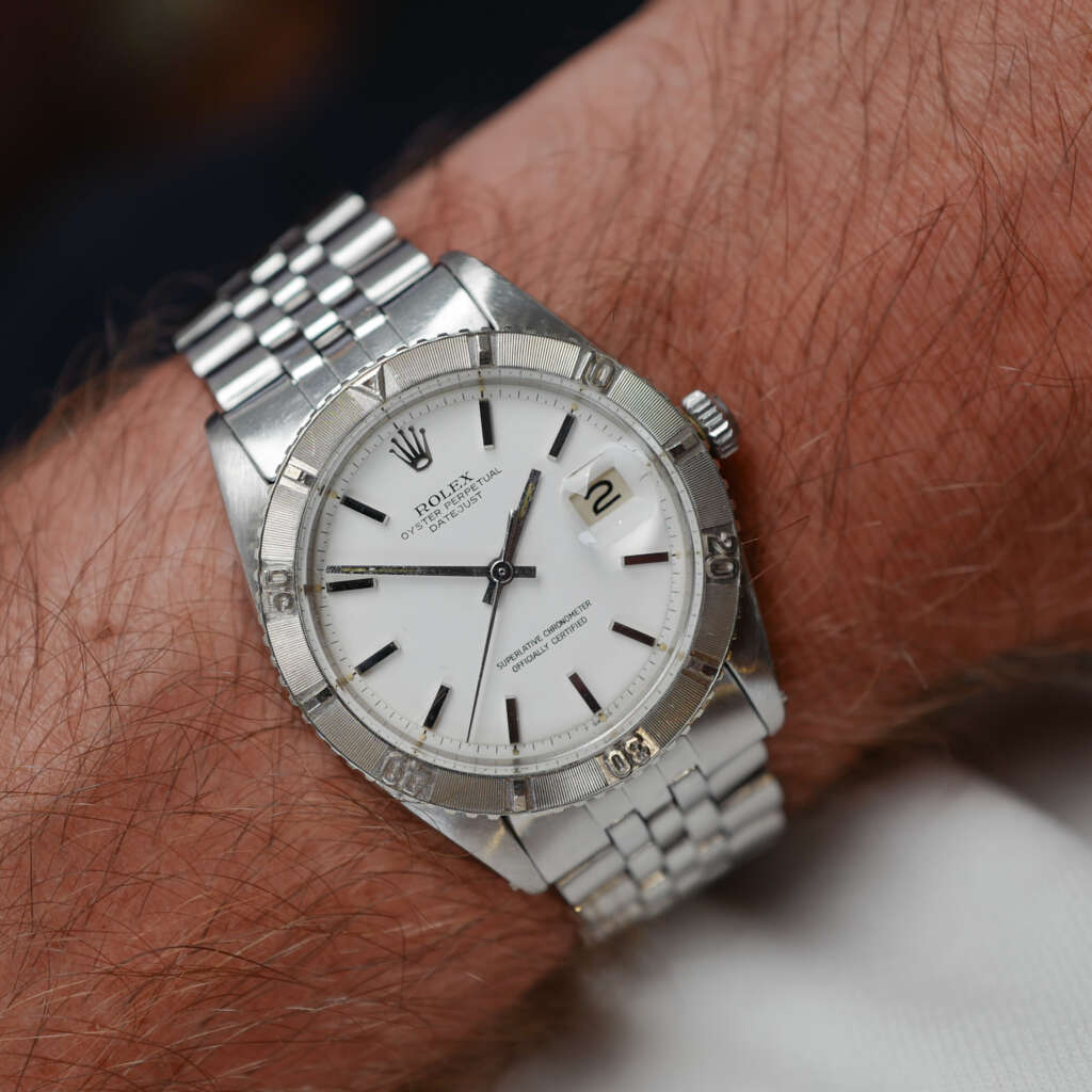 cafe-noir-montre-vintage-marseille-horloger-rolex-datejust-turn-o-graph-1625-blanc-1966