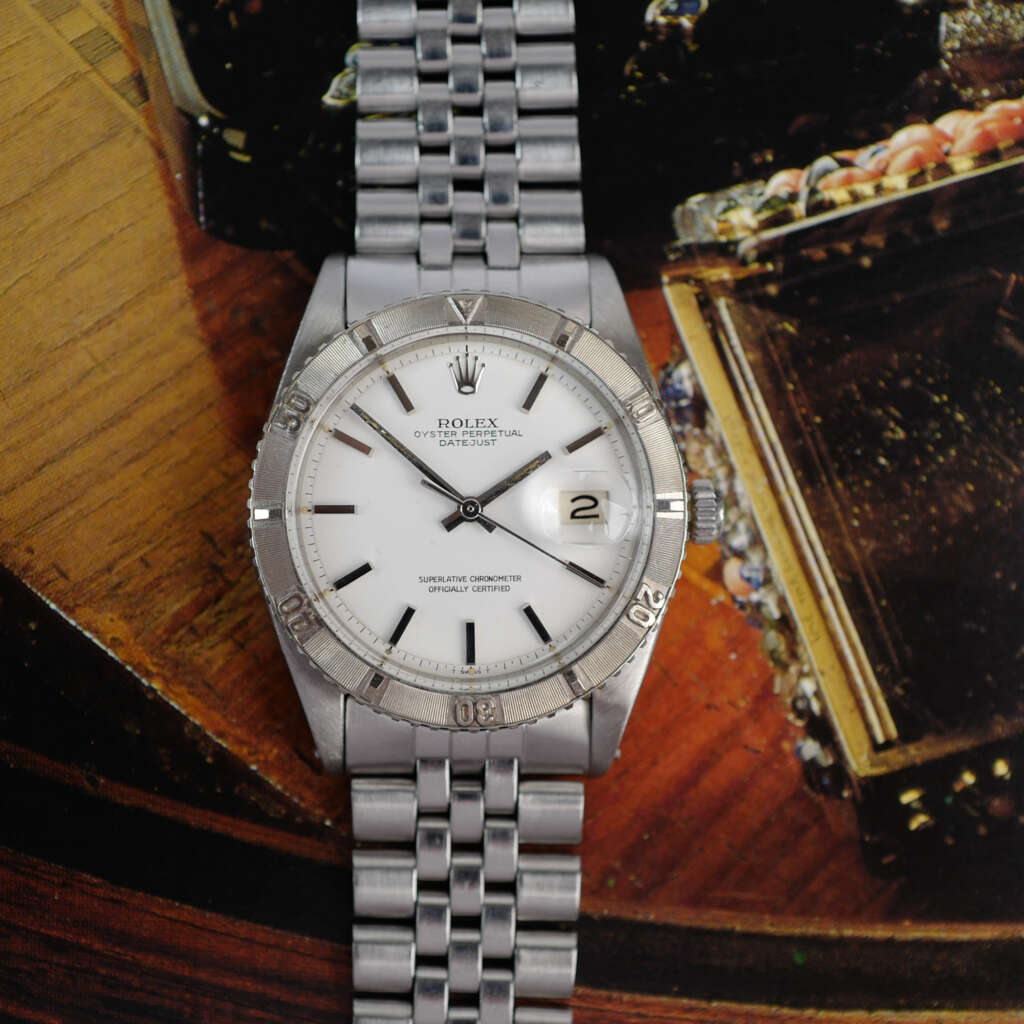 cafe-noir-montre-vintage-marseille-horloger-rolex-datejust-turn-o-graph-1625-blanc-1966