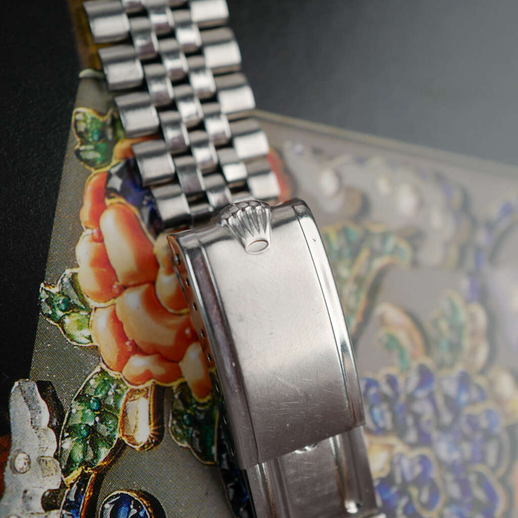 cafe-noir-montre-vintage-marseille-horloger-rolex-datejust-turn-o-graph-1625-blanc-1966