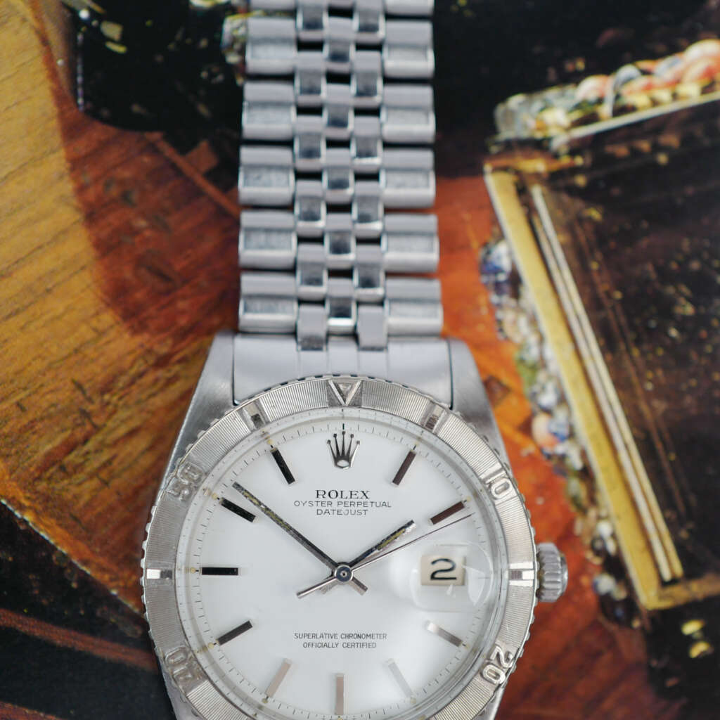 cafe-noir-montre-vintage-marseille-horloger-rolex-datejust-turn-o-graph-1625-blanc-1966