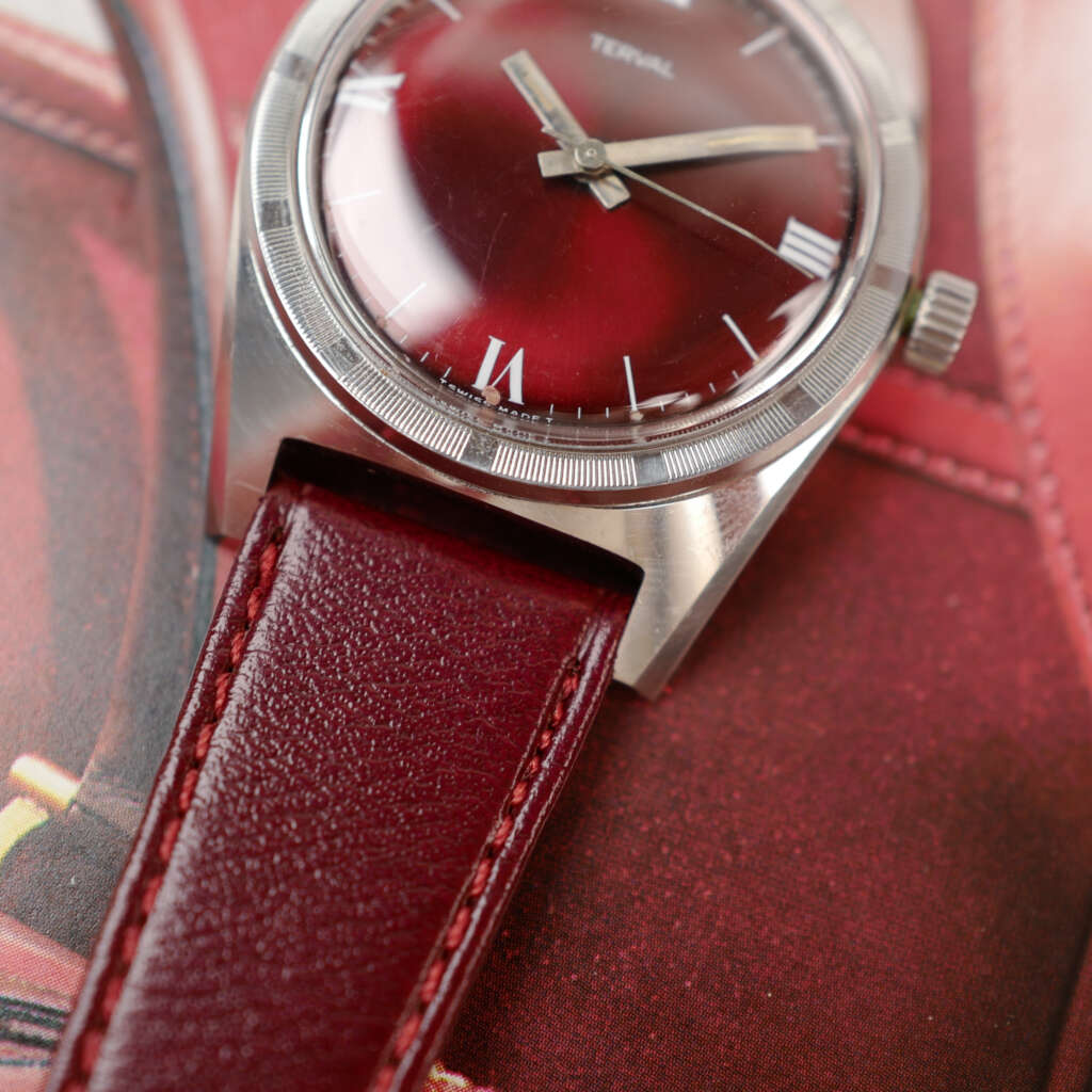 cafe-noir-montre-vintage-marseille-horloger-terval-burgundy-dial-extra-plate-automatique-1970_1 cafe-noir-montre-vintage-marseille-horloger-terval-burgundy-dial-extra-plate-automatique-1970