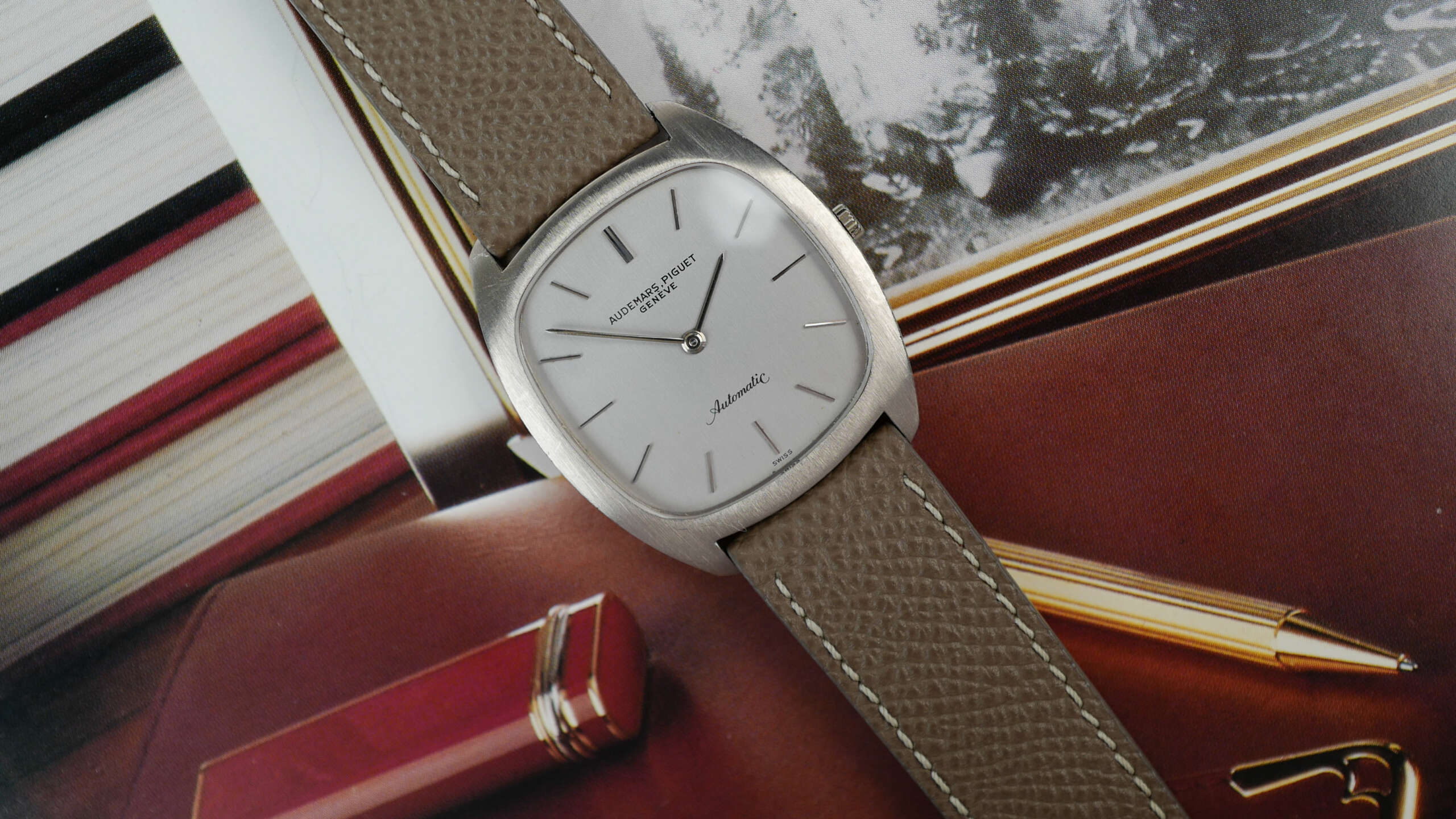 cafe-noir-montre-vintage-marseille-horloger-audemars-piguet-ultra-plat-5279-or-blanc-1960