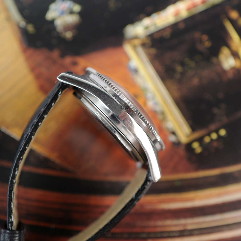 cafe-noir-montre-vintage-marseille-horloger-aquadive-yachting-chronographe-valjoux-7733