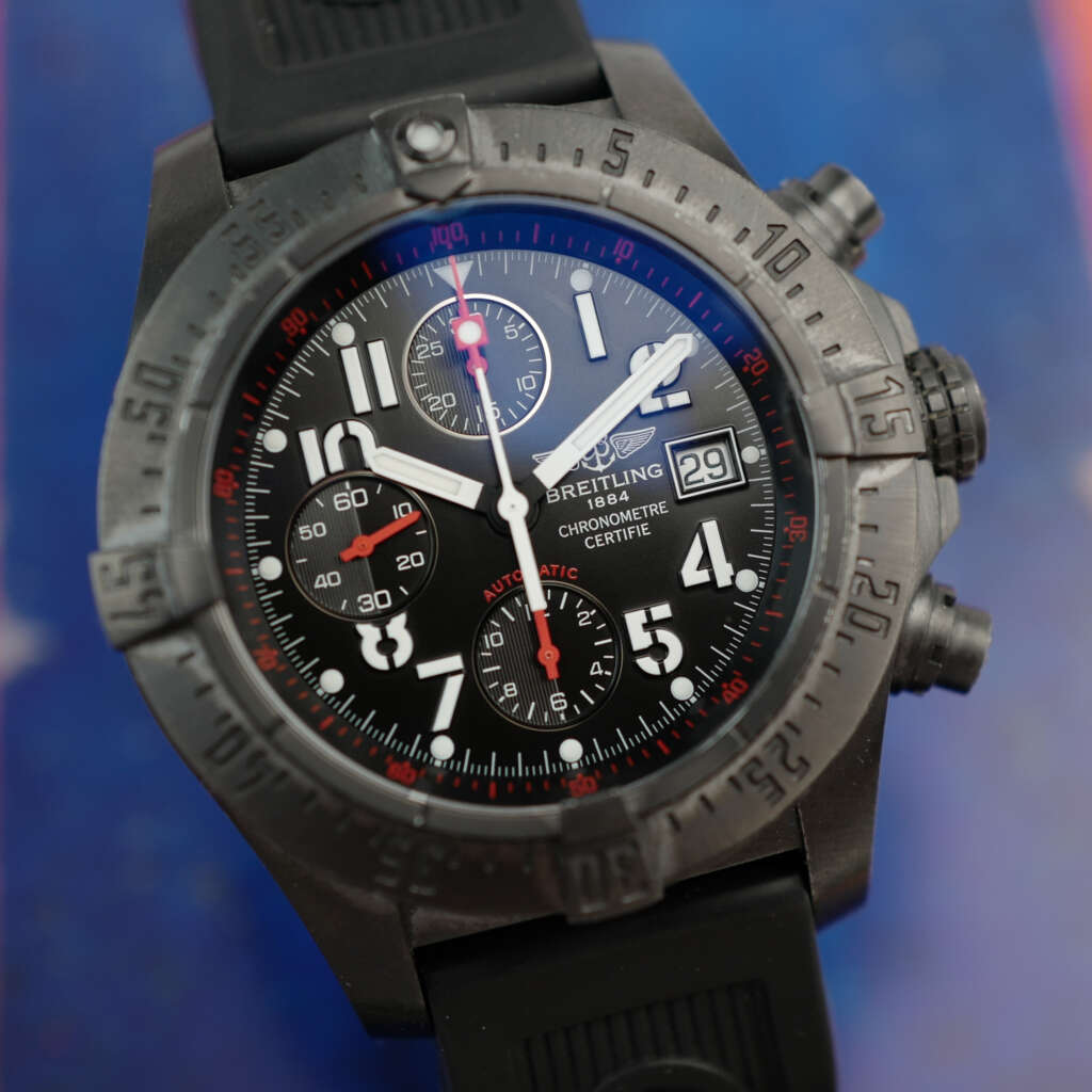 cafe-noir-montre-vintage-marseille-horloger-breitling-avenger-skyland-m13380-blacksteel