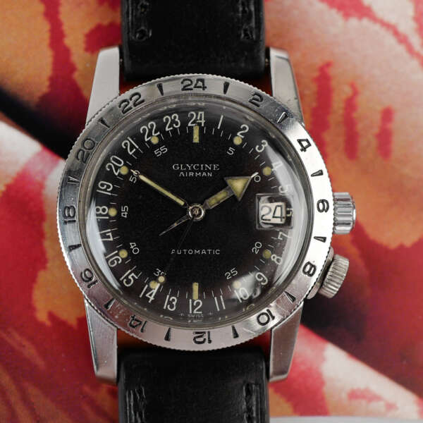 cafe-noir-montre-vintage-marseille-horloger-glycine-airman-pilote-24h-1965