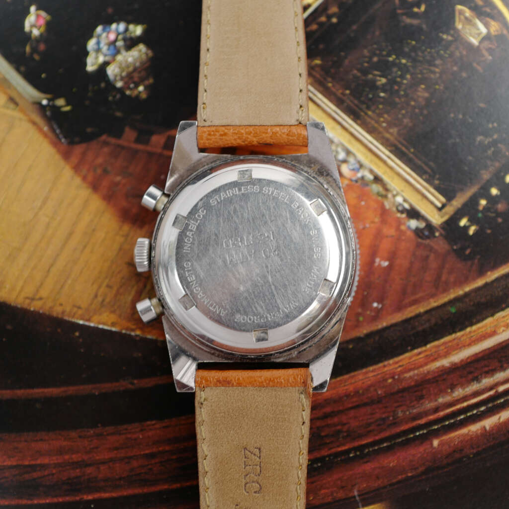 cafe-noir-montre-vintage-marseille-horloger-lip-geneve-chronographe-landeron-248