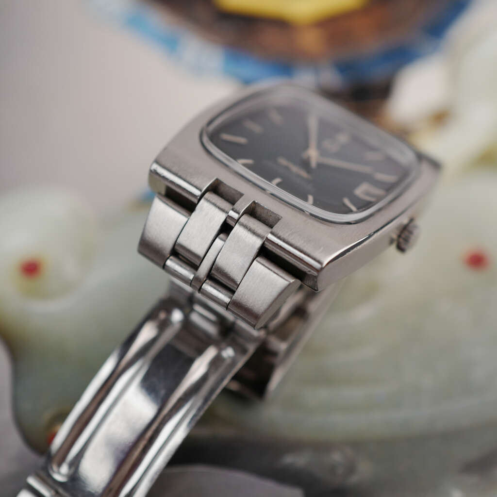 cafe-noir-montre-vintage-marseille-horloger-omega-constellation-green-spider-dial-168-047