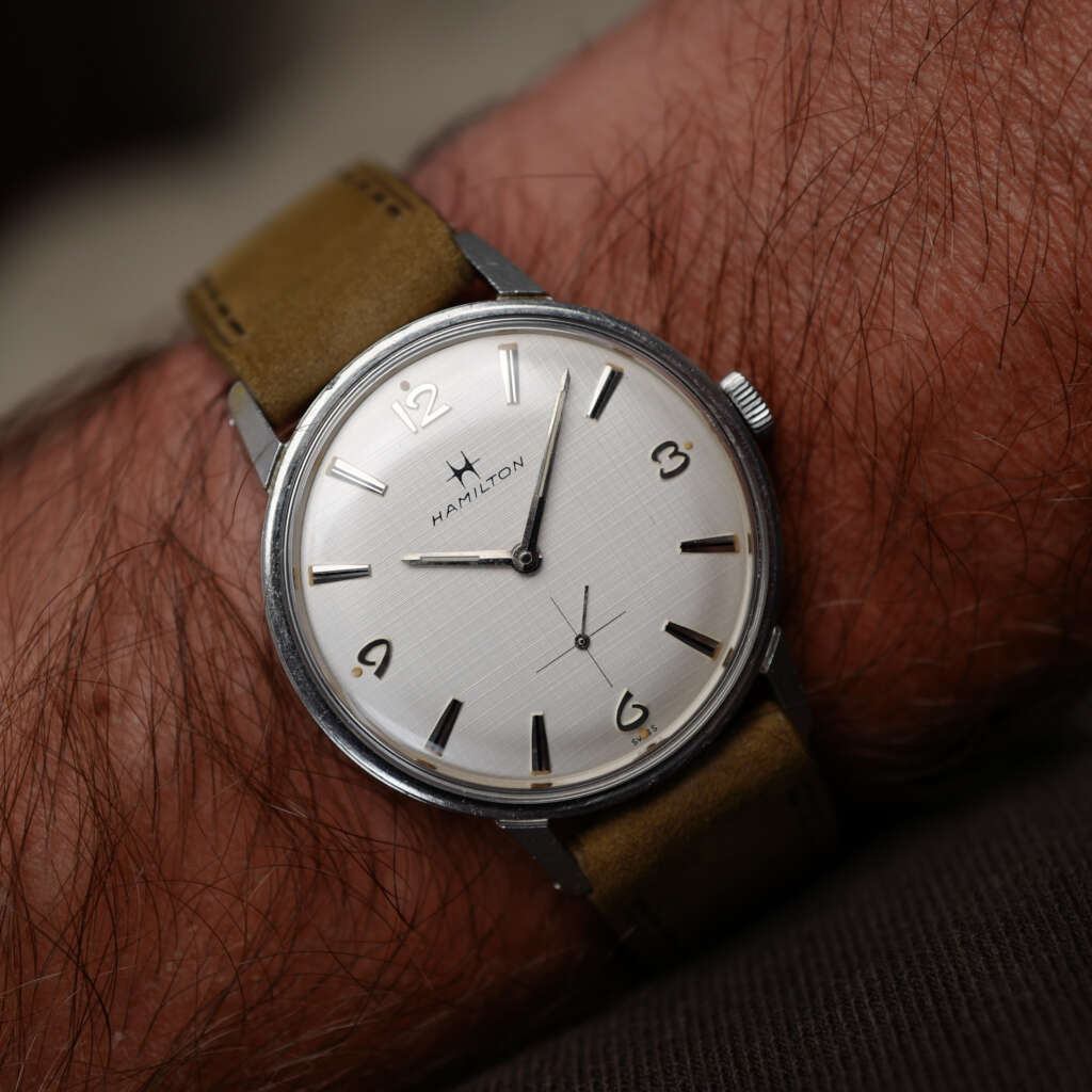 cafe-noir-montre-vintage-marseille-horloger-hamilton-mecanique-1966-cadran-lin-gravure-tritium
