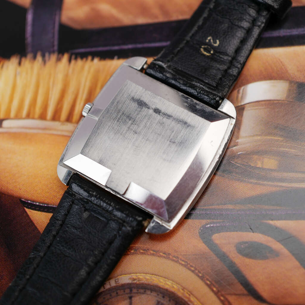 cafe-noir-montre-vintage-marseille-horloger-omega-de-ville-blue-tv-dial-1980