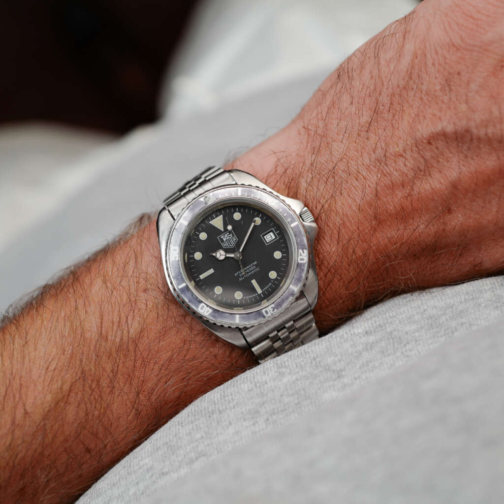cafe-noir-montre-vintage-marseille-horloger-tag-heuer-844-5-monnin