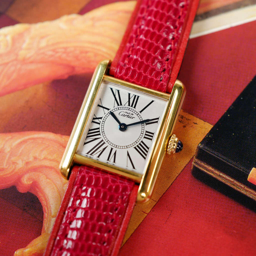 cafe-noir-montre-vintage-marseille-horloger-cartier-tank-must-vermeil-cadran-stylise-femme-1990