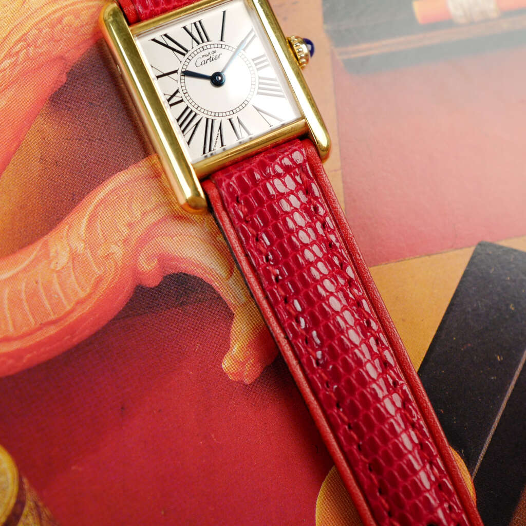 cafe-noir-montre-vintage-marseille-horloger-cartier-tank-must-vermeil-cadran-stylise-femme-1990