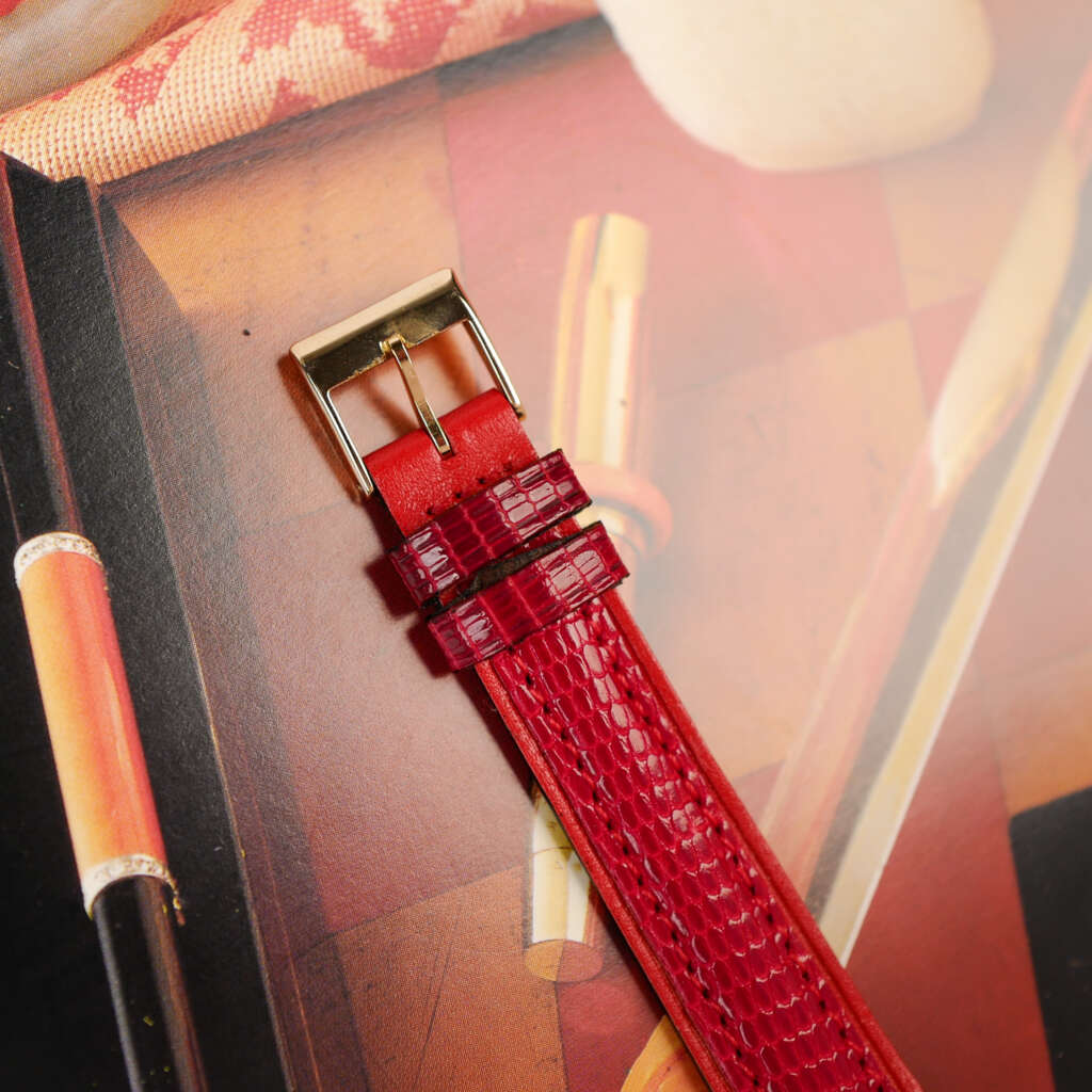 cafe-noir-montre-vintage-marseille-horloger-cartier-tank-must-vermeil-cadran-stylise-femme-1990
