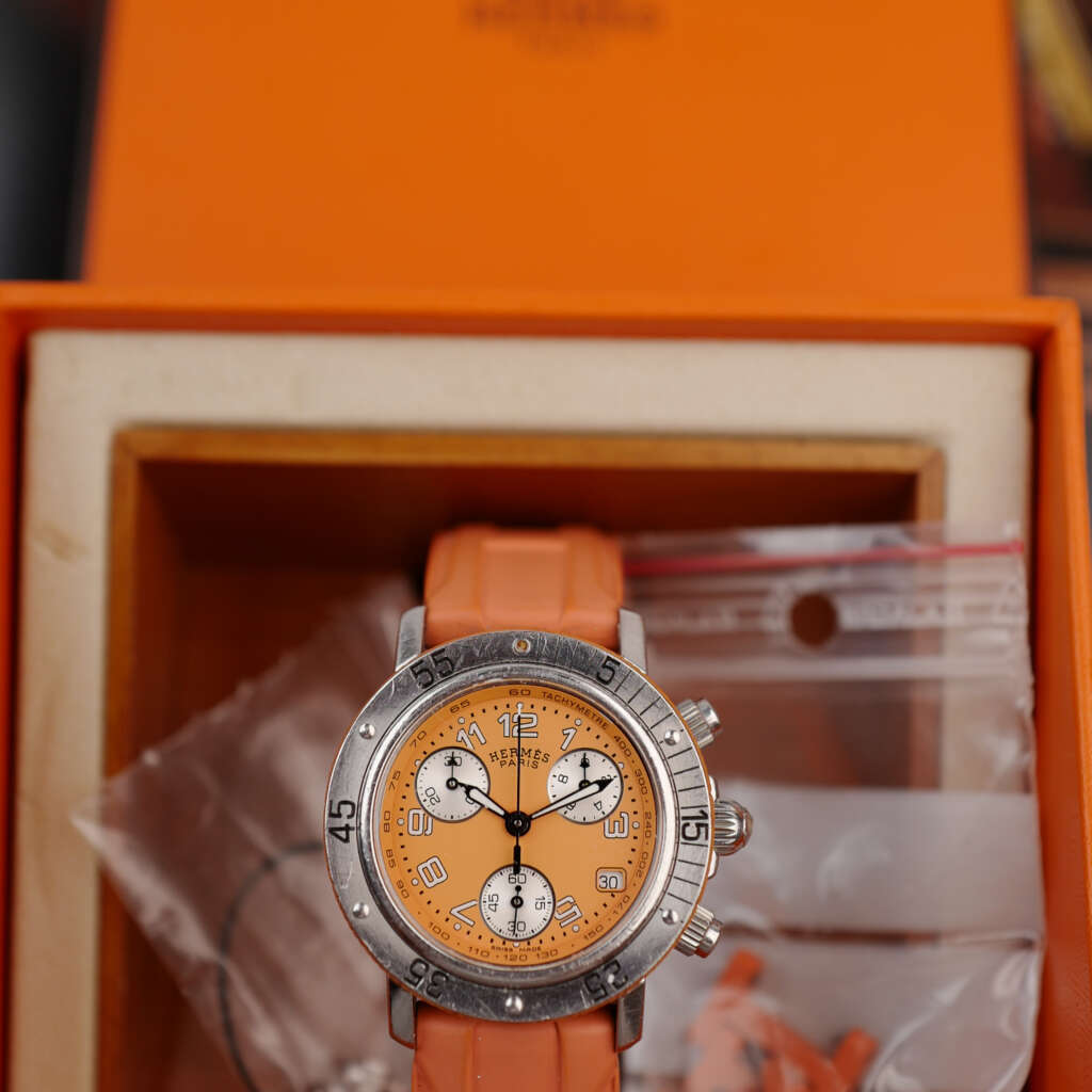 cafe-noir-montre-vintage-marseille-horloger-hermes-clipper-chronographe-orange-33mm-cl2316
