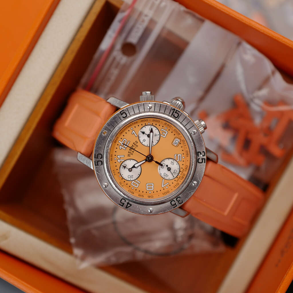 cafe-noir-montre-vintage-marseille-horloger-hermes-clipper-chronographe-orange-33mm-cl2316