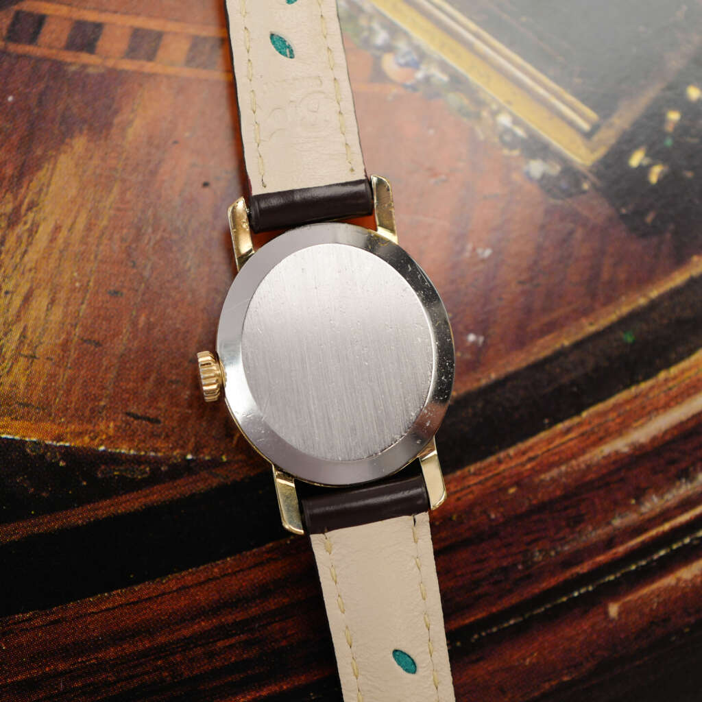 cafe-noir-montre-vintage-marseille-horloger-omega-geneve-mini-ellipse-zebree